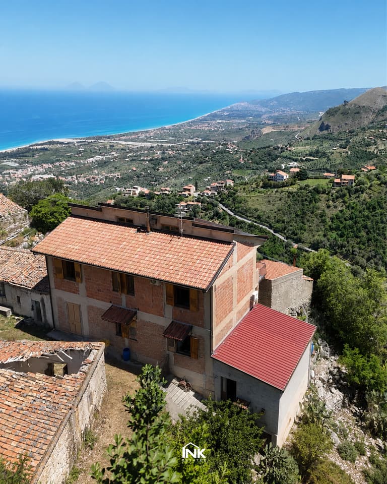 Willa z dwoma apartamentami i widokiem na morze | Sant’Agata di Militello – zdjęcie 3